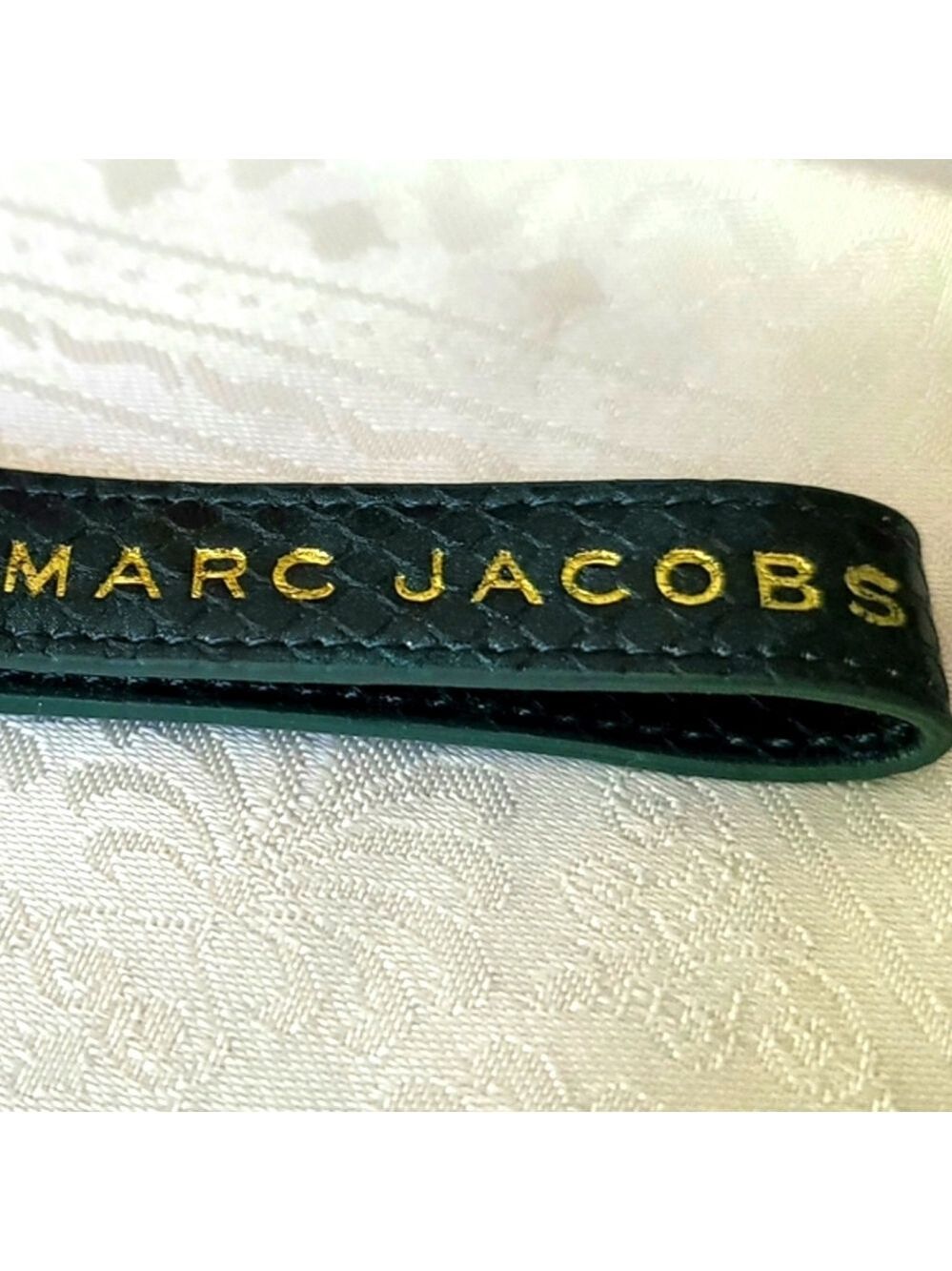 Marc Jacobs Gold Color Keyring - Picture 5 of 6